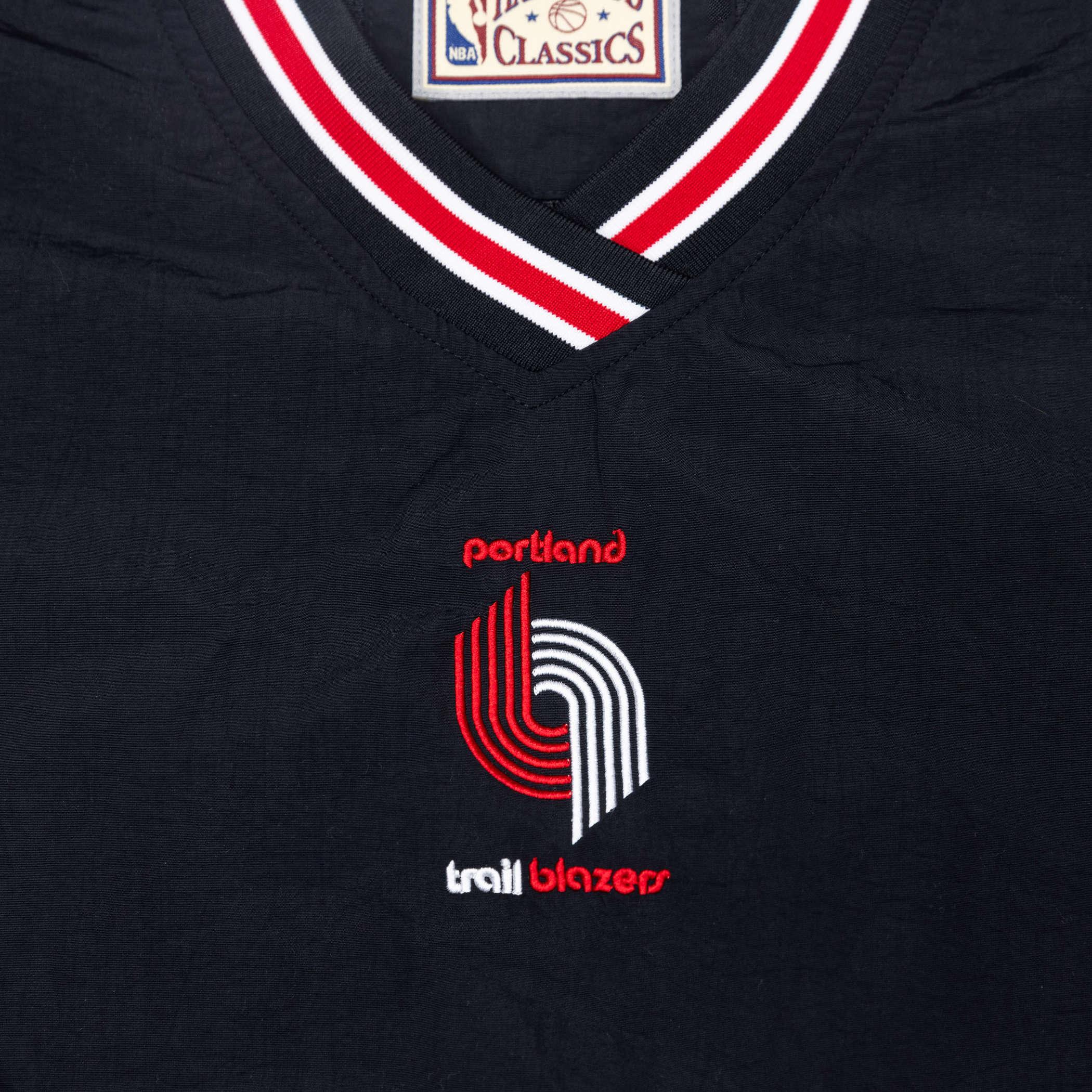 Mitchell & Ness Vintage Logo Nylon Pullover - Image 5